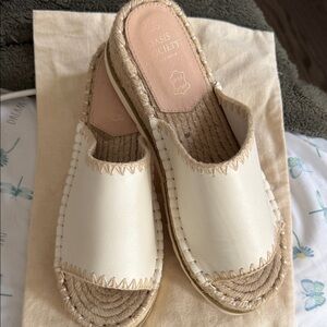 Women's 10 Oasis Society Cream Leather Espadrille Sandals